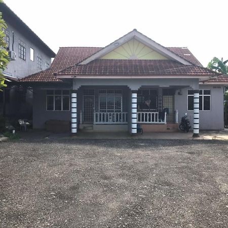 Cozy Homestay Che Yang 쿠알라트렝가누 외부 사진